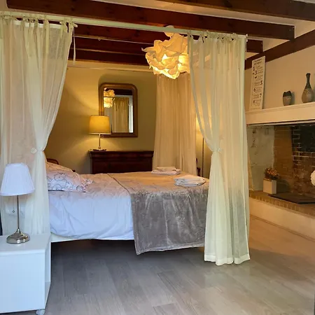 Le Domaine De La Gravette 게스트하우스 *